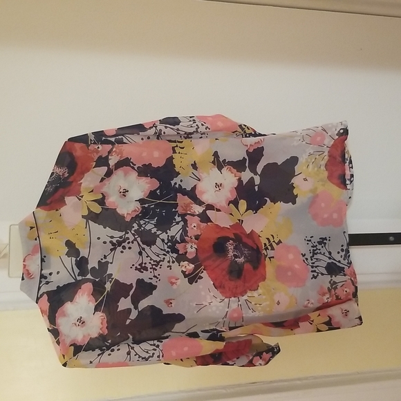 Women a.n.a Flower Pattern Half Sleeve Blouse - Petite Small - Picture 5 of 5